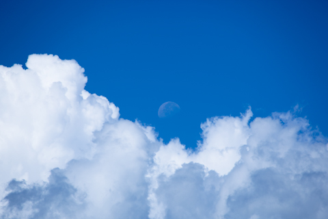 madison_cloud_moon
